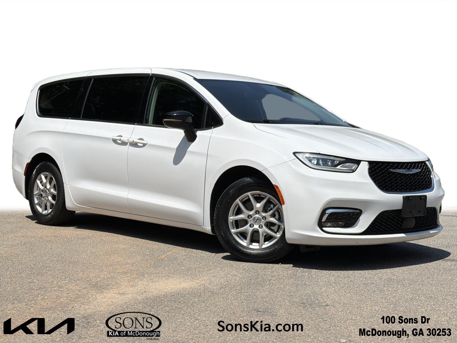 Used 2024 Chrysler Pacifica Touring-L FWD image 1