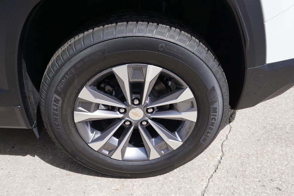 New 2026 Chevrolet Equinox LT w/ Convenience Package II AWD/4WD image 33
