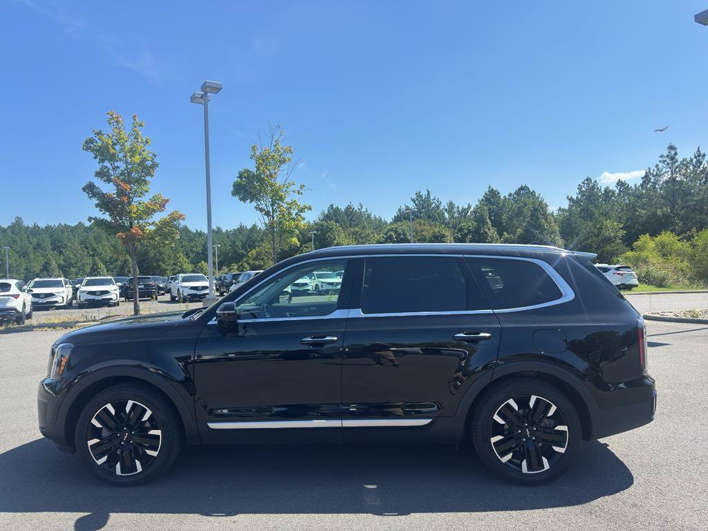 Used 2024 Kia Telluride SX w/ Towing Package FWD image 4