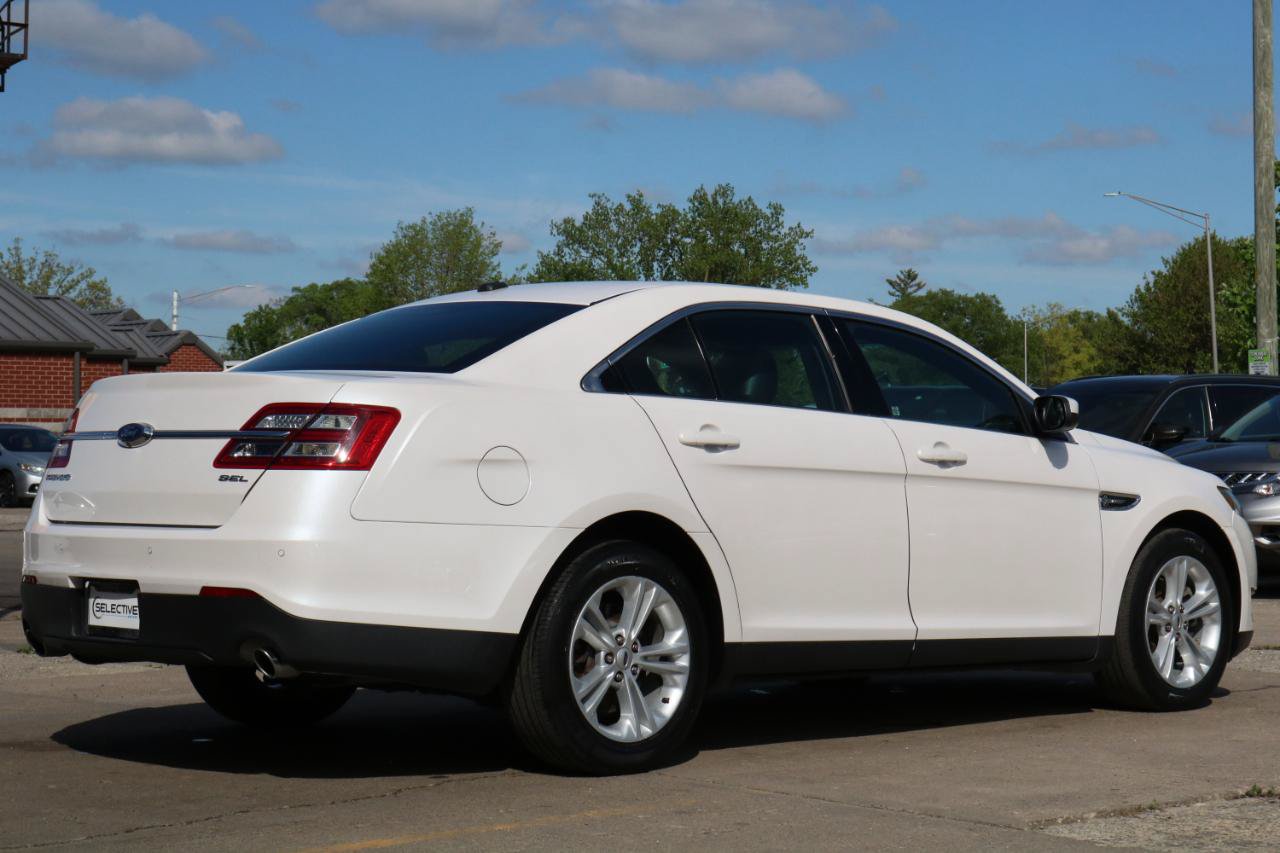 Used 2019 Ford Taurus SEL w/ Equipment Group 201A FWD image 9