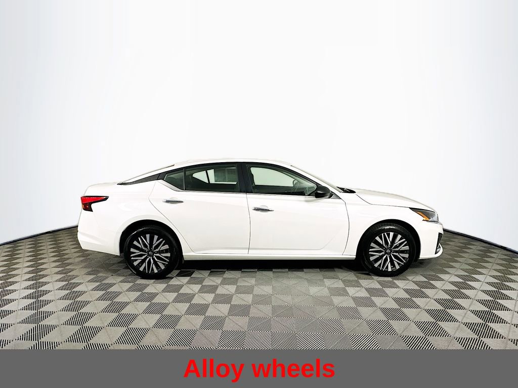 Certified 2024 Nissan Altima 2.5 SV image 12