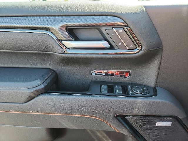 Used 2025 GMC Sierra 1500 AT4 w/ AT4 Premium Package AWD/4WD image 23