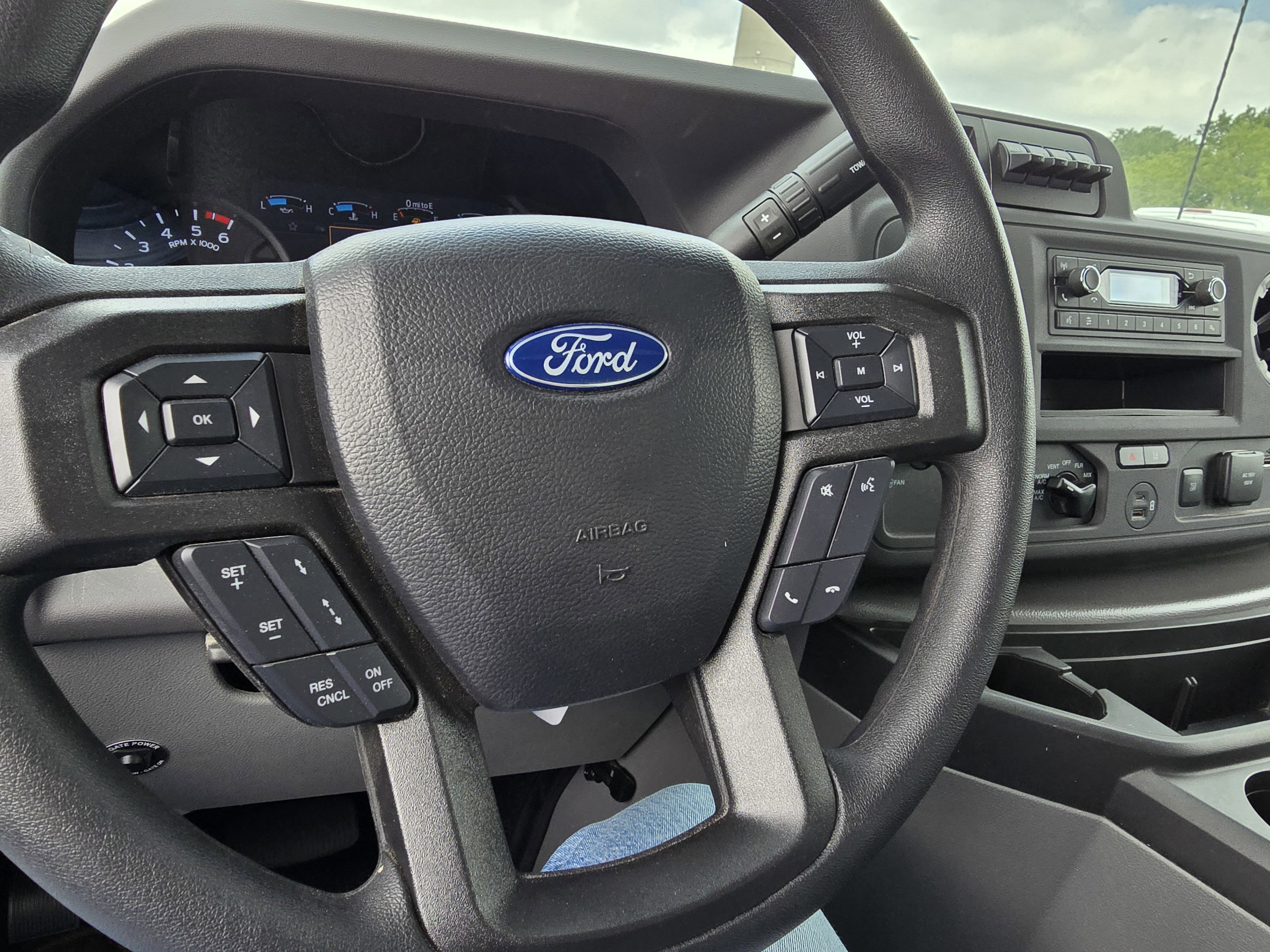 New 2026 Ford E-450 and Econoline 450 Super Duty w/ Driver's Safety Package RWD image 15