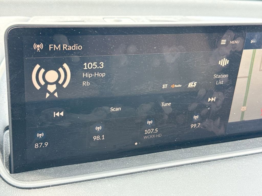 Used 2023 Acura MDX SH-AWD w/ Technology Package image 16