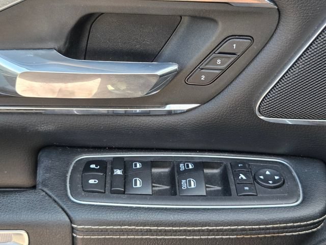 Used 2024 RAM 1500 Laramie AWD/4WD image 11