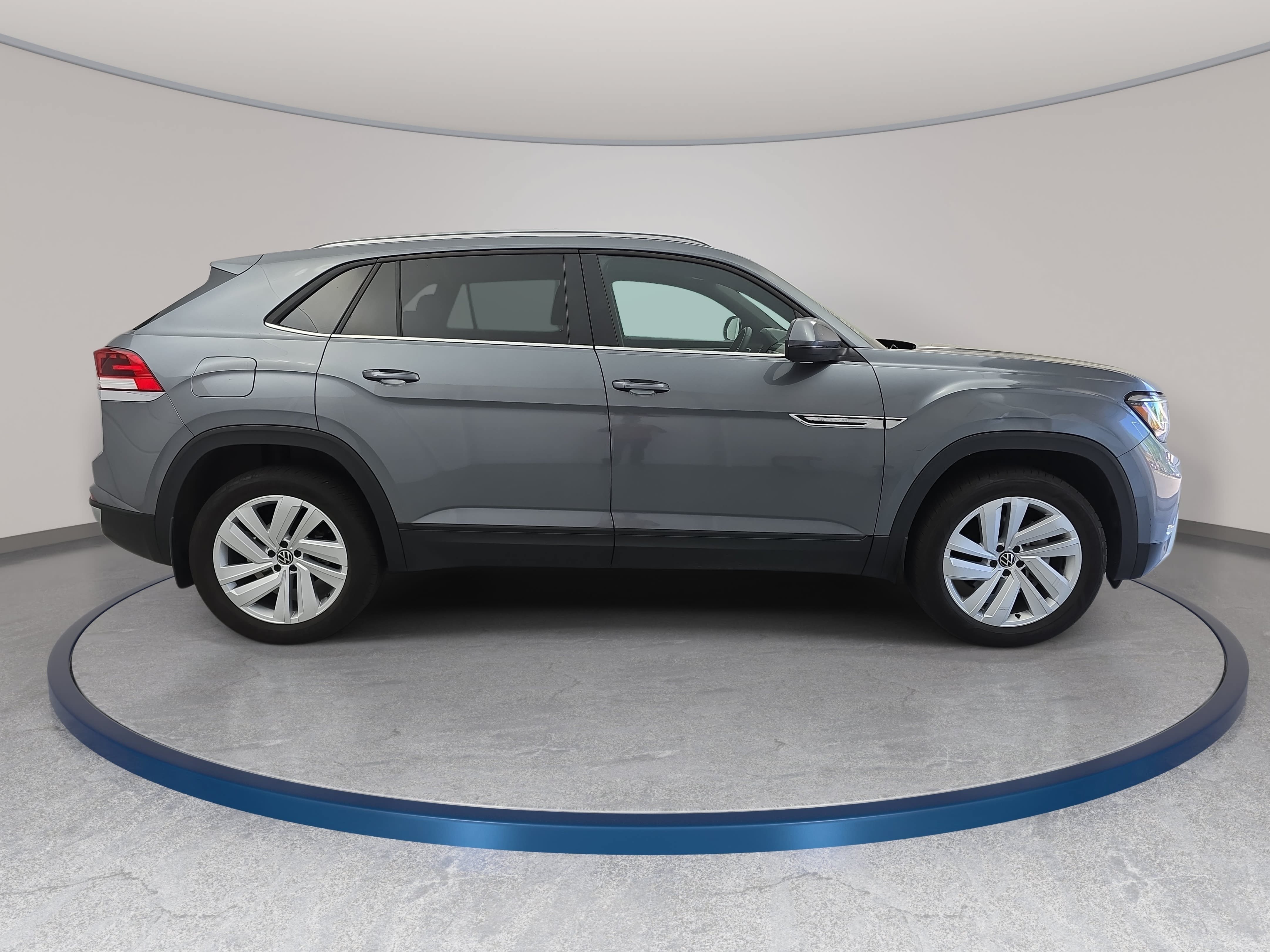 Certified 2023 Volkswagen Atlas Cross Sport SE AWD/4WD image 4