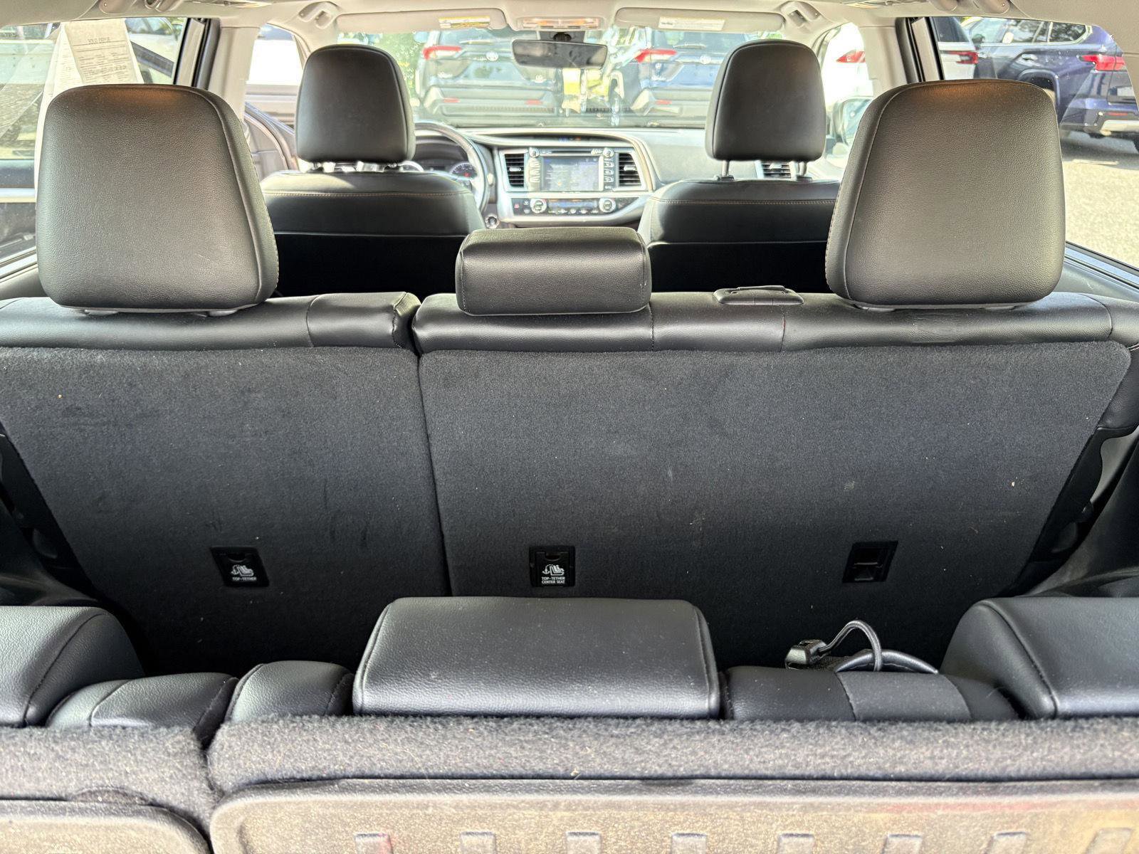 Used 2019 Toyota Highlander XLE image 28