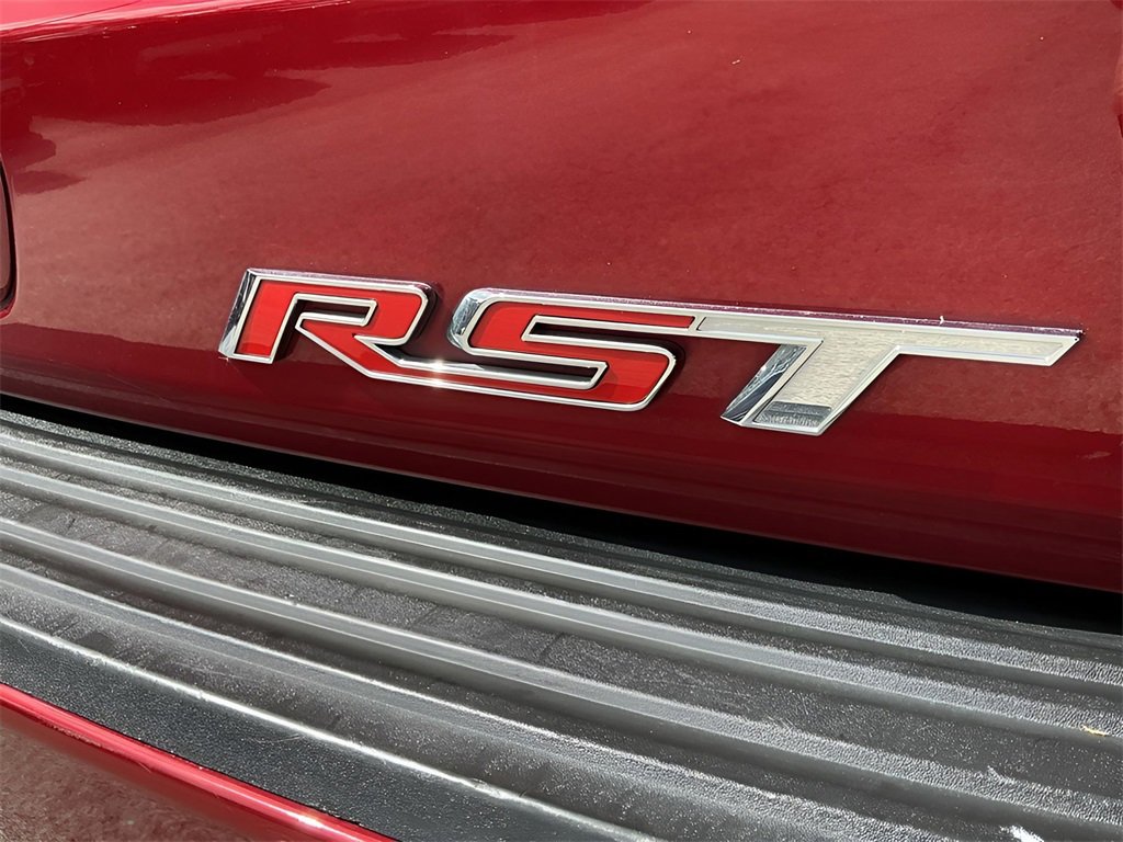 Used 2022 Chevrolet Suburban RST w/ Luxury Package image 21