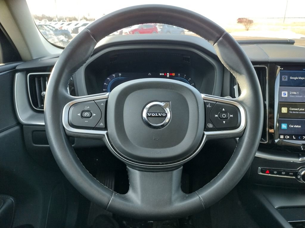Used 2023 Volvo XC60 B5 Core image 8
