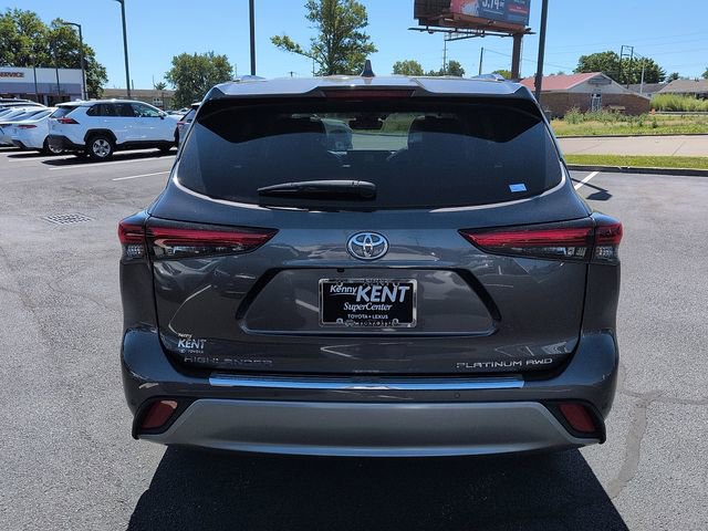 Used 2022 Toyota Highlander Platinum AWD/4WD image 6