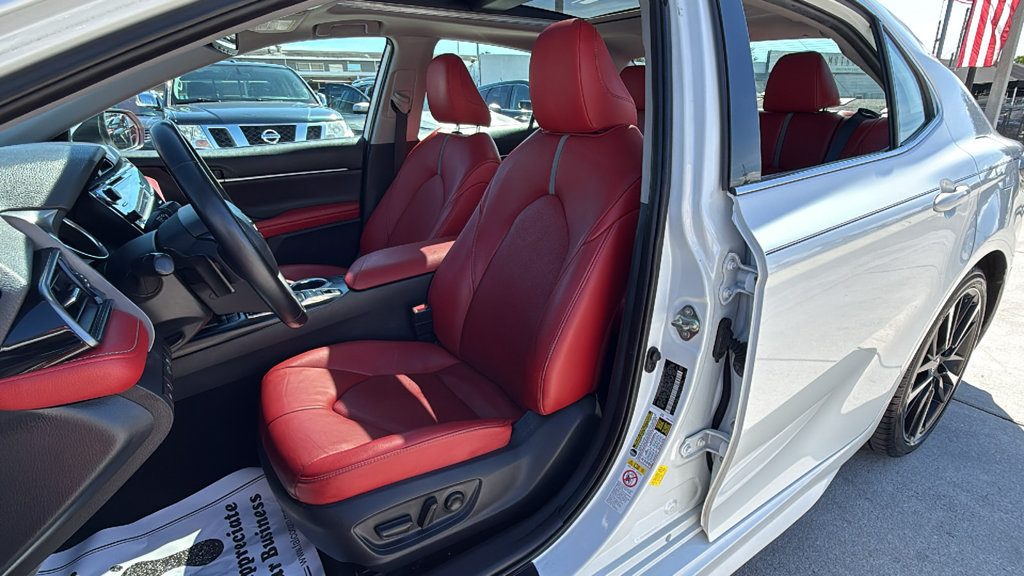 Used 2019 Toyota Camry XSE FWD image 22