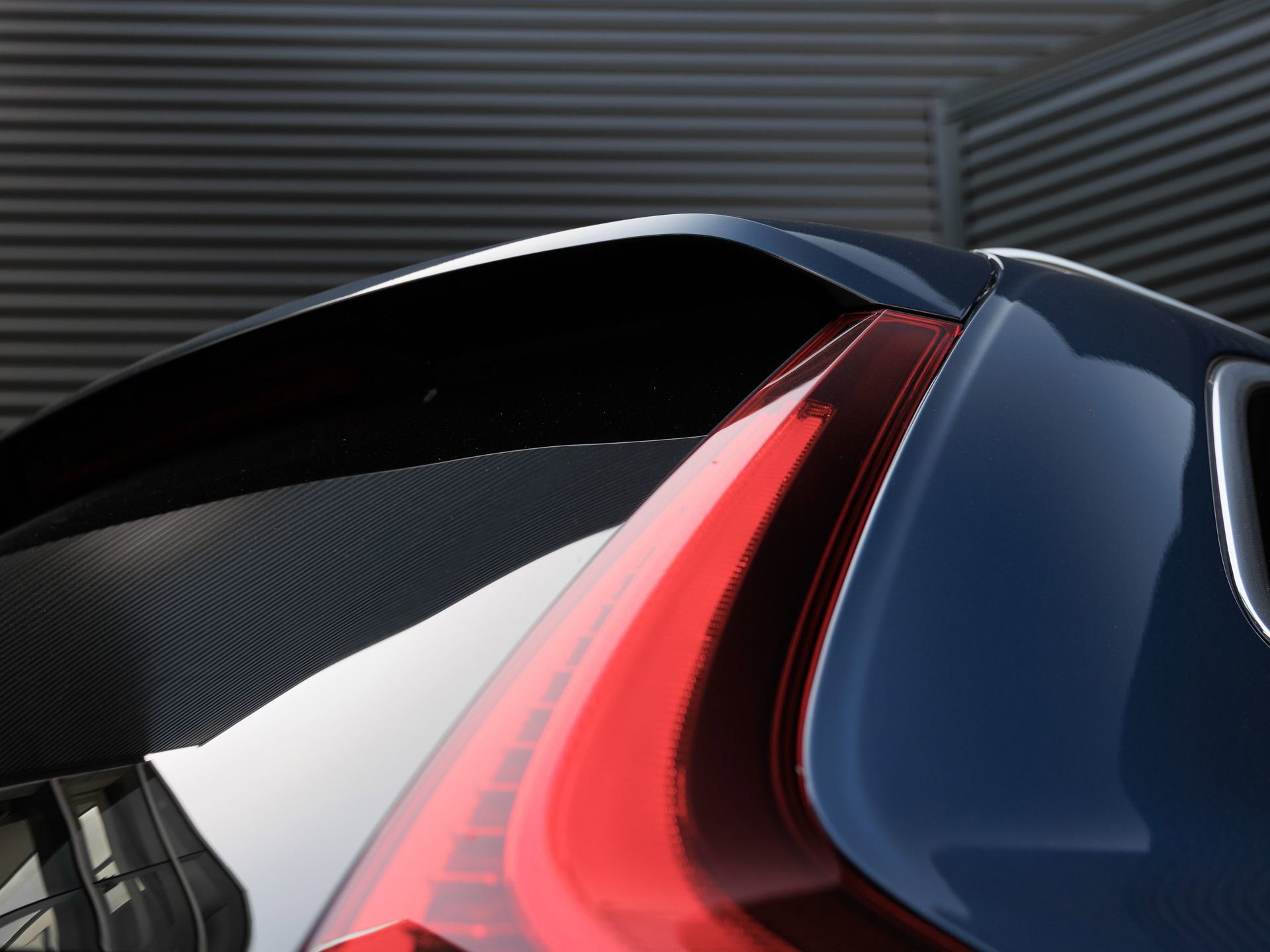 Used 2023 Volvo XC60 B5 Ultimate w/ Protection Package Premier FWD image 28