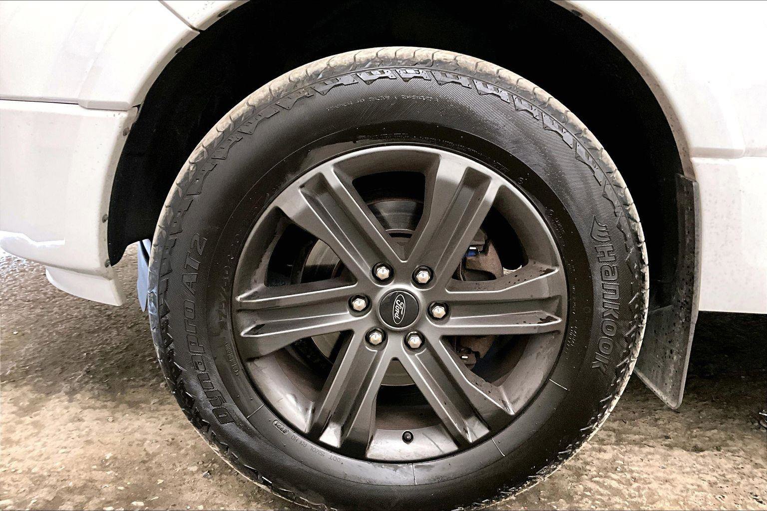 Used 2015 Ford Expedition EL XLT w/ Equipment Group 202A image 9