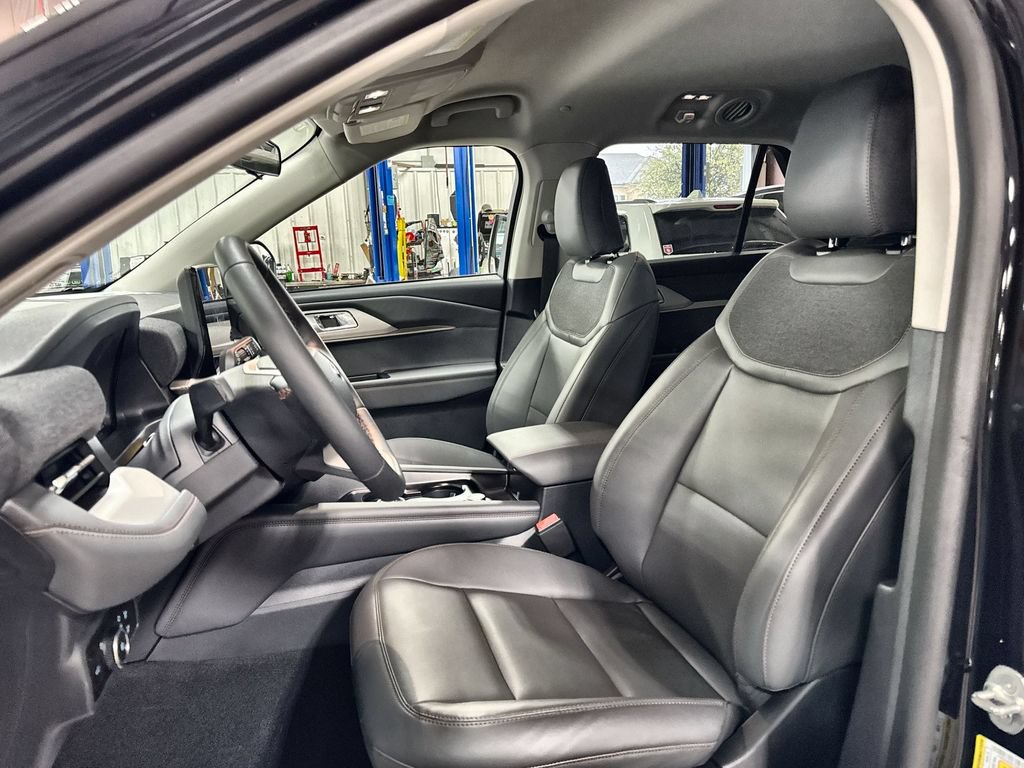 New 2026 Ford Explorer Active w/ Active Comfort Package AWD/4WD image 12