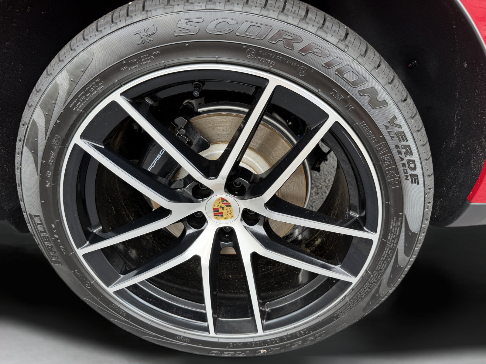 New 2026 Porsche Macan AWD/4WD image 9
