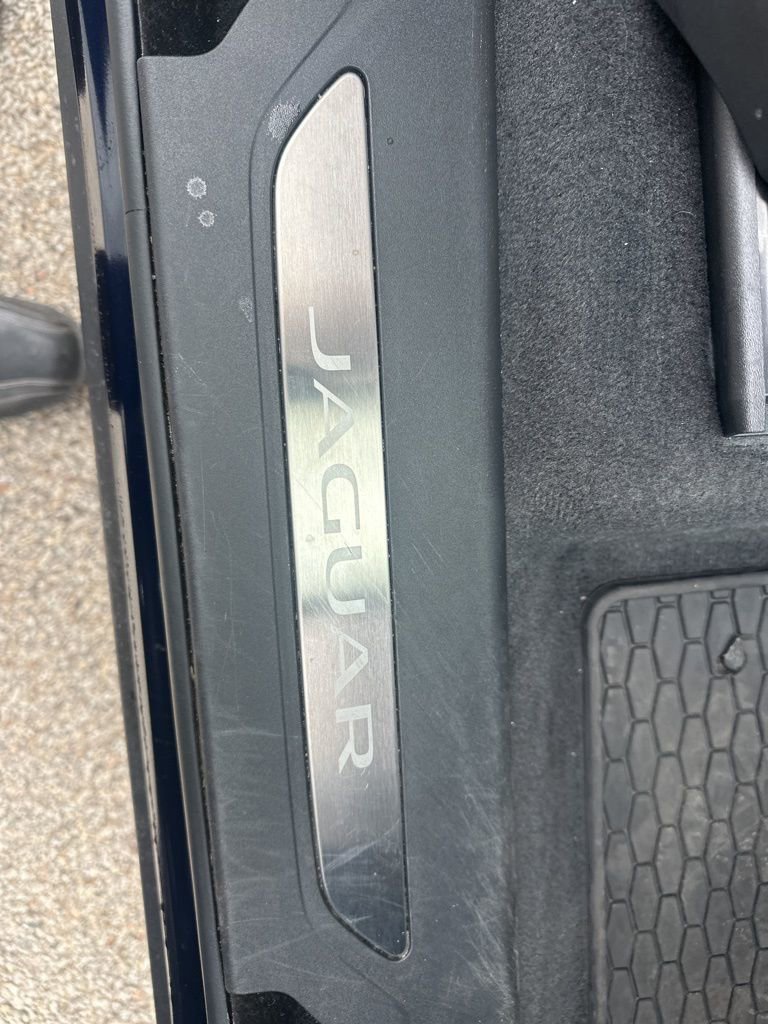 Used 2026 Jaguar F-PACE R-Dynamic S image 14