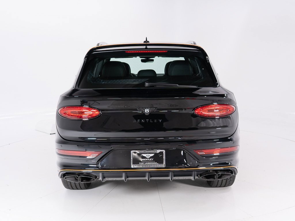 Used 2025 Bentley Bentayga image 4