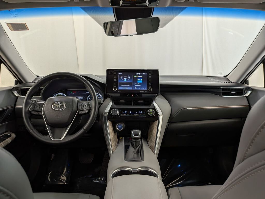 Used 2022 Toyota Venza XLE AWD/4WD image 13