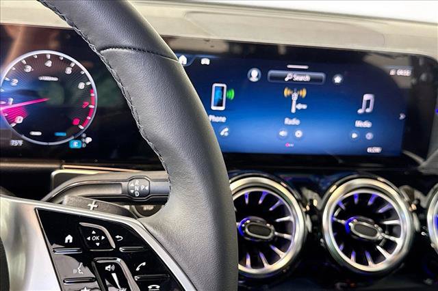 New 2026 Mercedes-Benz GLB 250 image 15