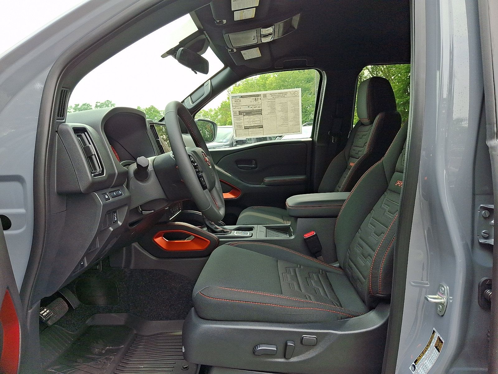 New 2026 Nissan Frontier PRO-4X w/ Pro-4x Convenience Package AWD/4WD image 6