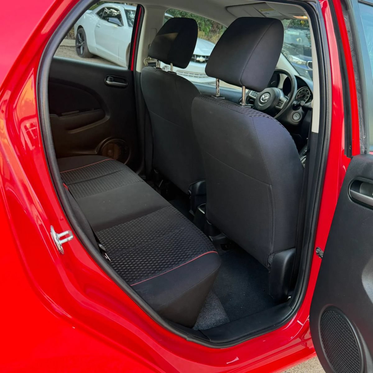 Used 2011 MAZDA MAZDA2 Touring FWD image 33