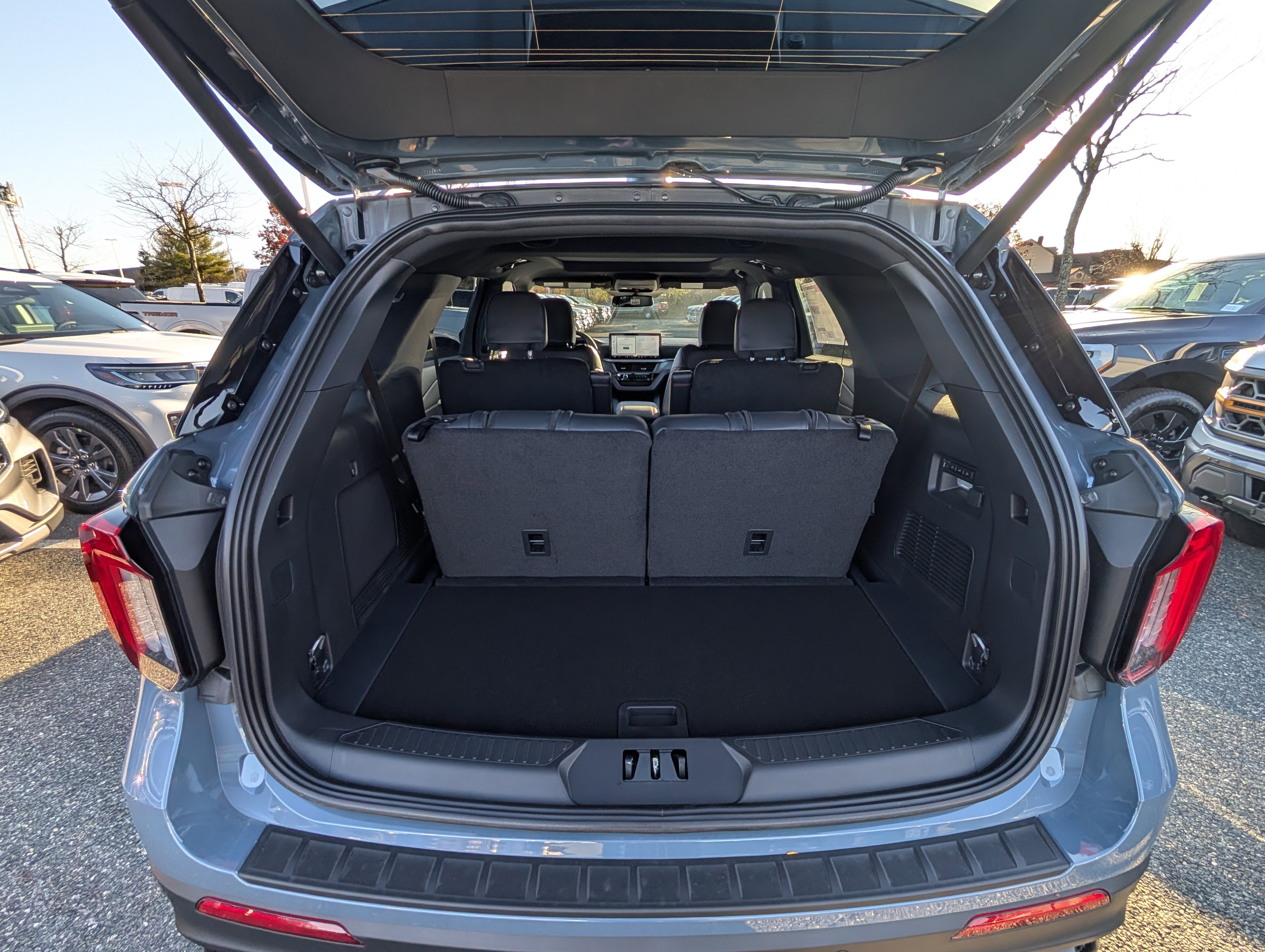 New 2026 Ford Explorer ST w/ Sun And Sound Package image 8