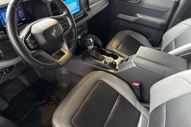 Used 2023 Ford Bronco Black Diamond image 12