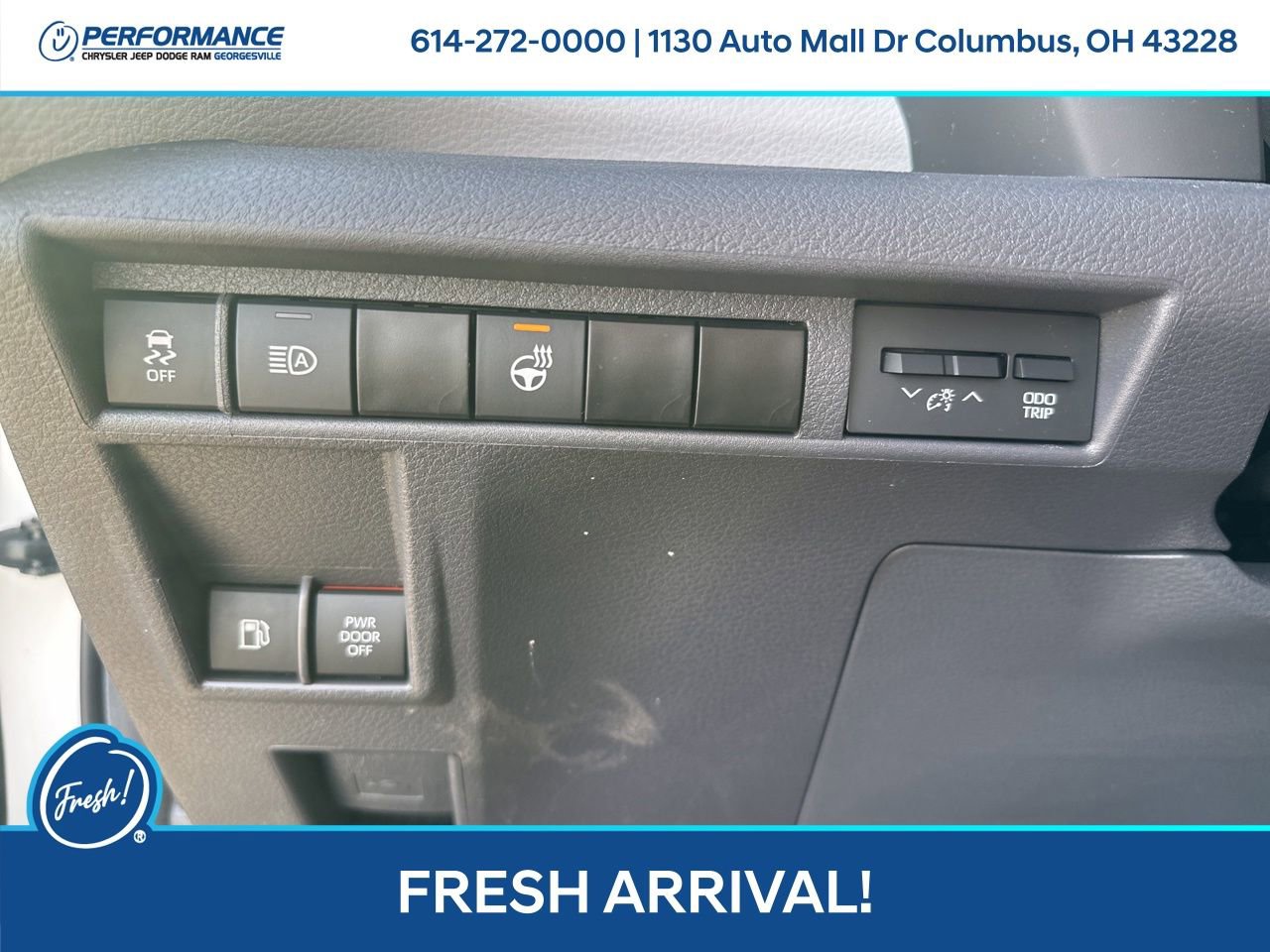 Used 2024 Toyota Sienna XSE image 15