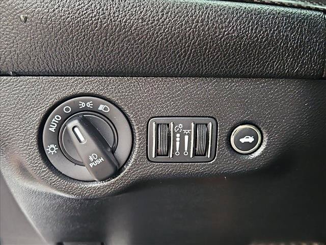 Used 2021 Dodge Challenger R/T Scat Pack w/ Dynamics Package RWD image 16
