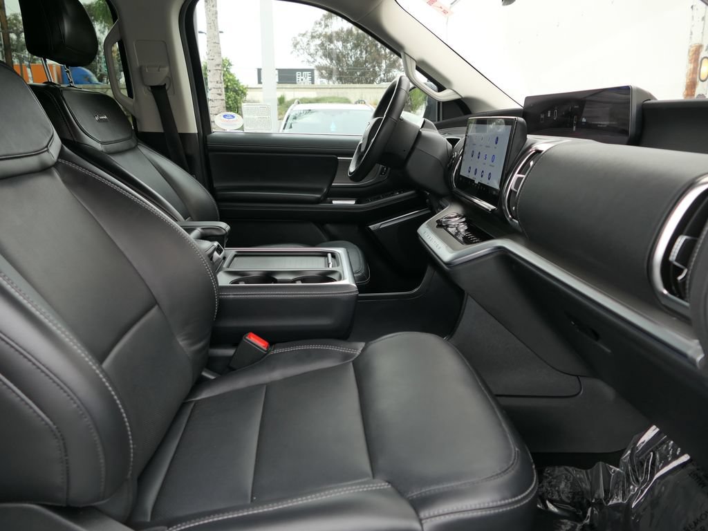Used 2025 Ford Expedition Max Platinum AWD/4WD image 28