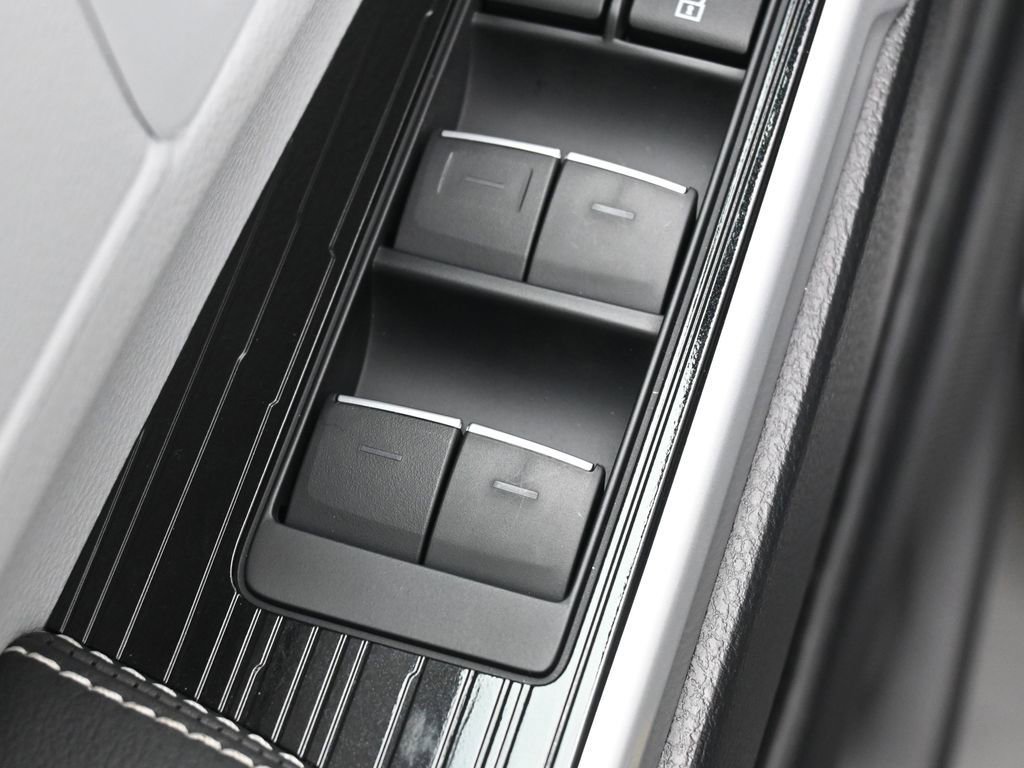 Certified 2026 Toyota Sienna XSE image 15