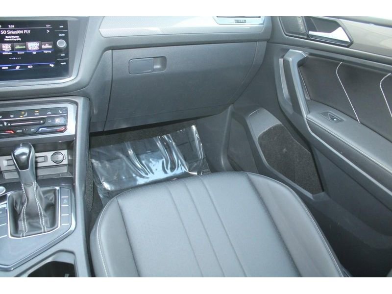 Used 2023 Volkswagen Tiguan SE FWD image 17