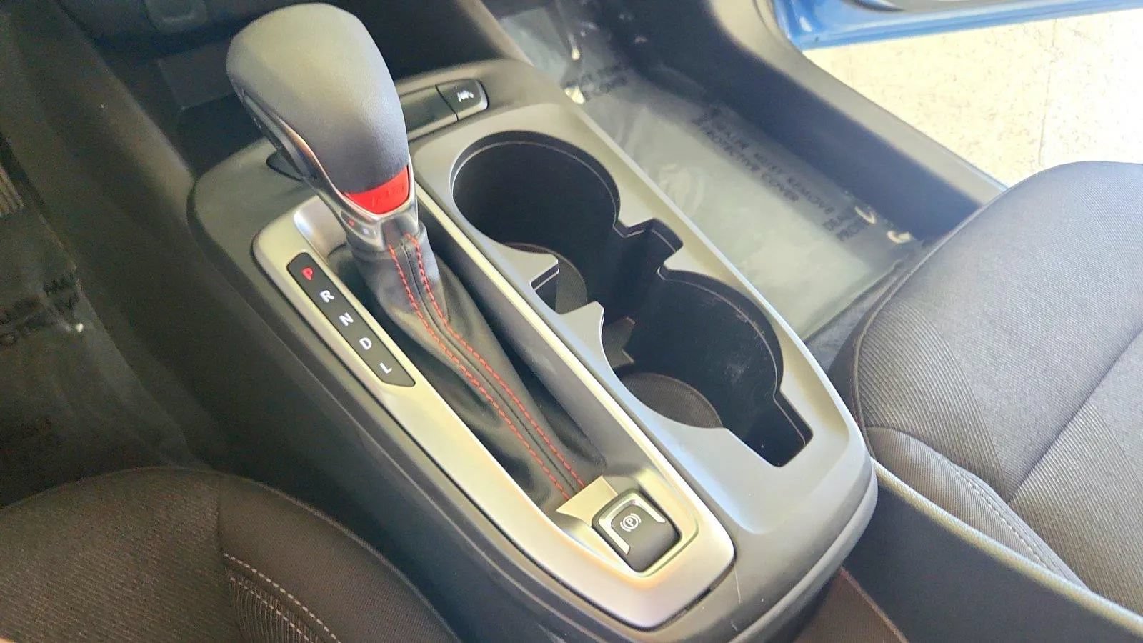 Used 2024 Chevrolet Trax RS w/ Sunroof Package FWD image 19