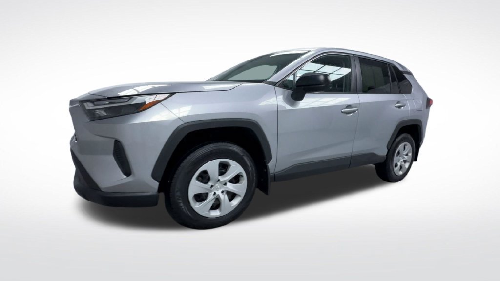 Certified 2024 Toyota RAV4 LE AWD/4WD image 5