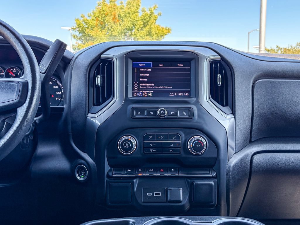 Used 2024 Chevrolet Silverado 1500 Custom w/ LPO, Dark Essentials Package AWD/4WD image 17