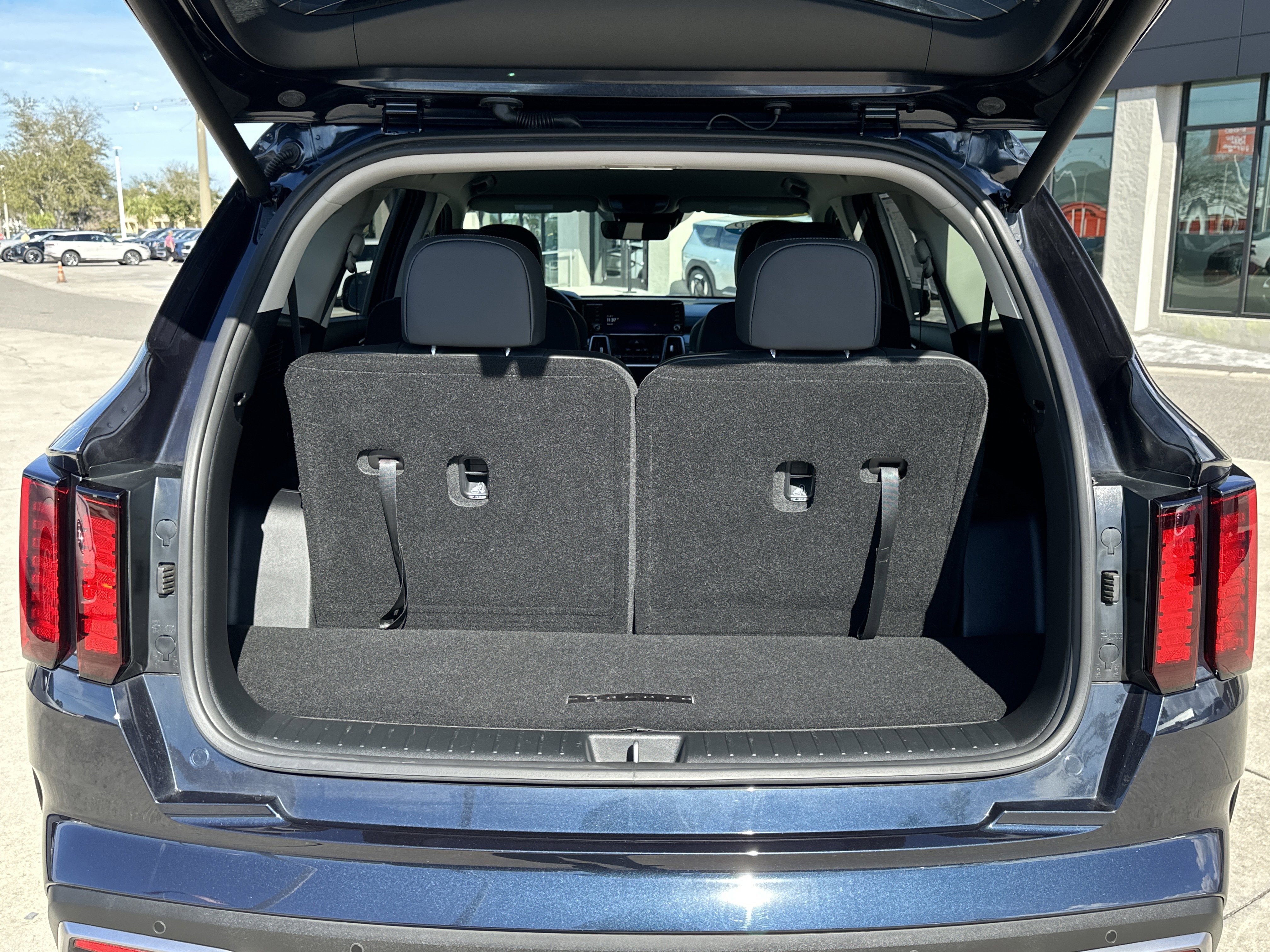 Certified 2024 Kia Sorento EX image 12