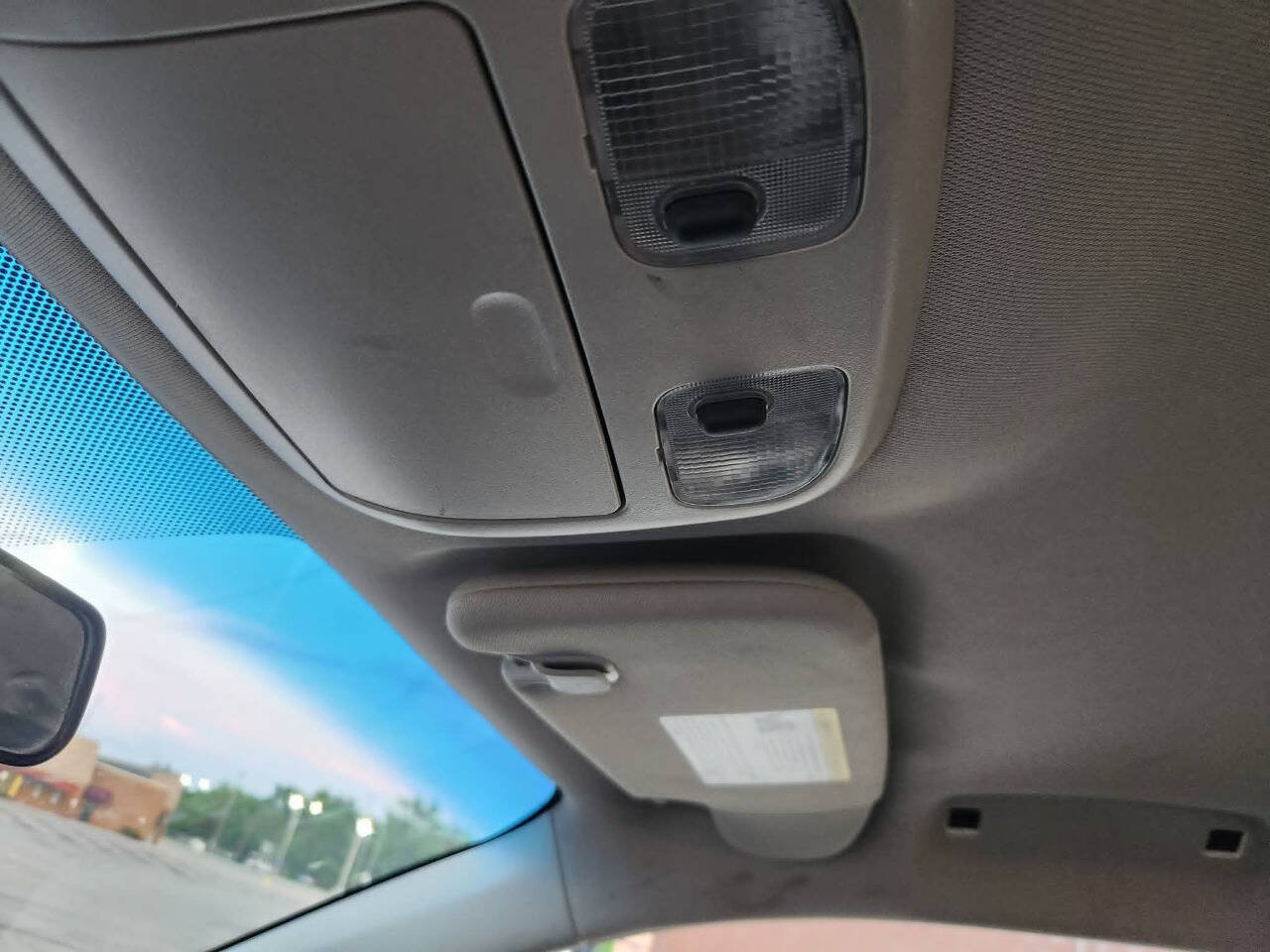 Used 2010 Ford Fusion SE FWD image 25