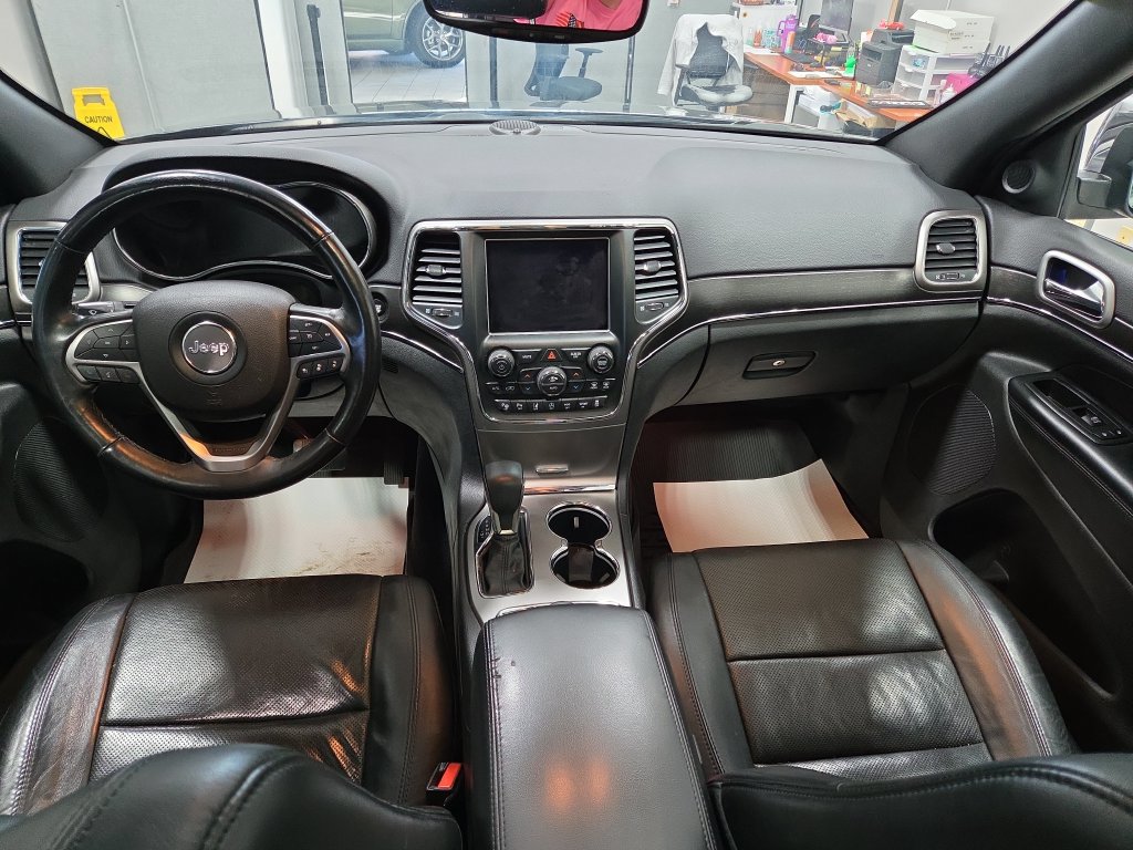 Used 2018 Jeep Grand Cherokee Limited w/ Luxury Group II AWD/4WD image 27