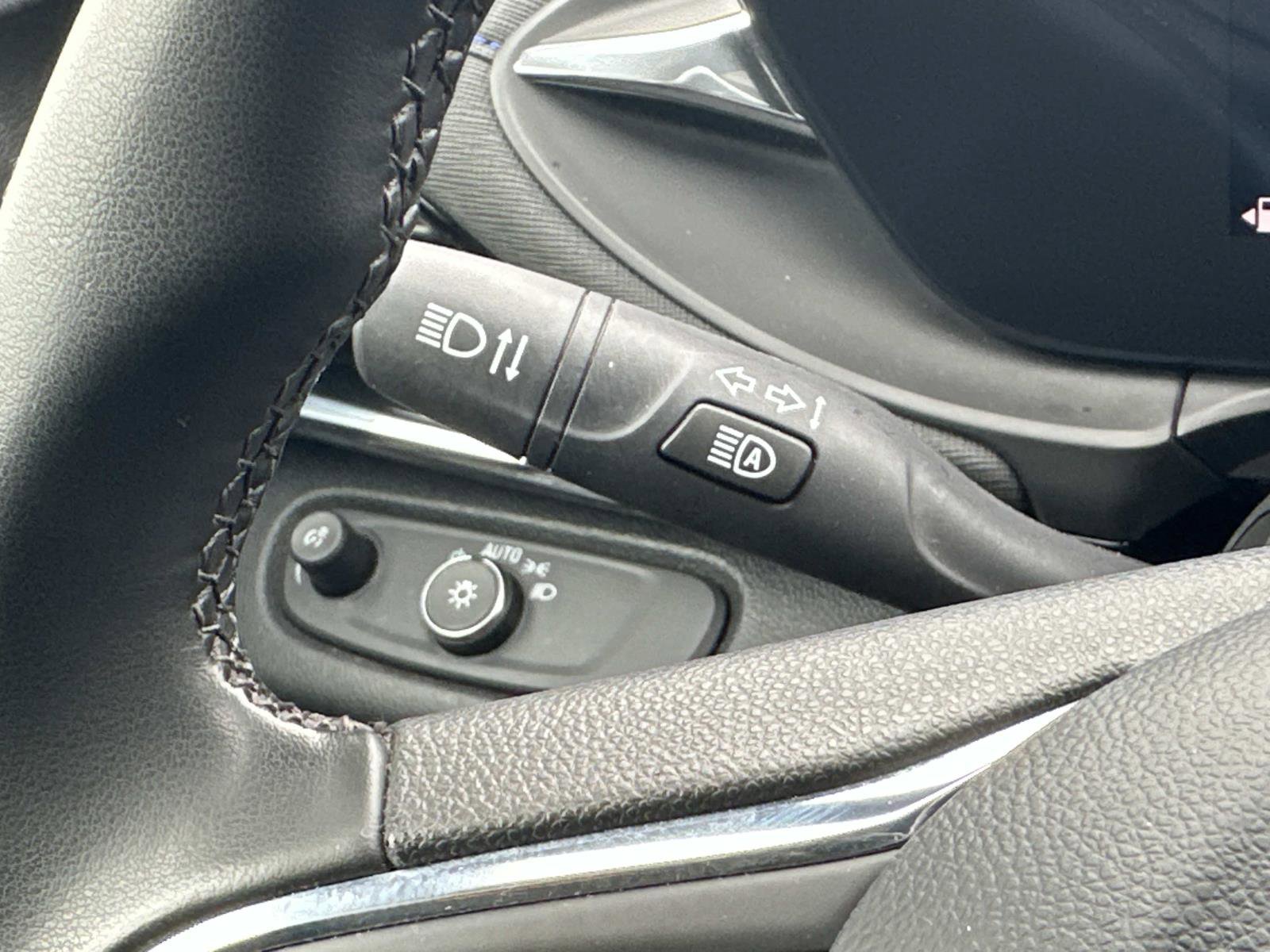 Certified 2025 Buick Envista Sport Touring w/ Experience Buick Package image 24