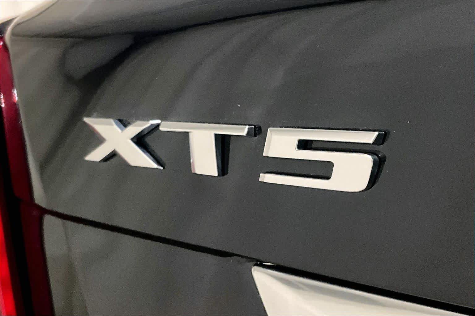 Used 2021 Cadillac XT5 Premium Luxury AWD/4WD image 9