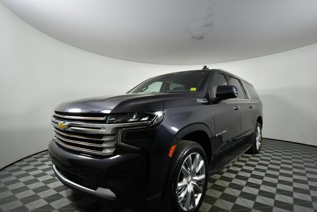 Used 2024 Chevrolet Suburban High Country image 6