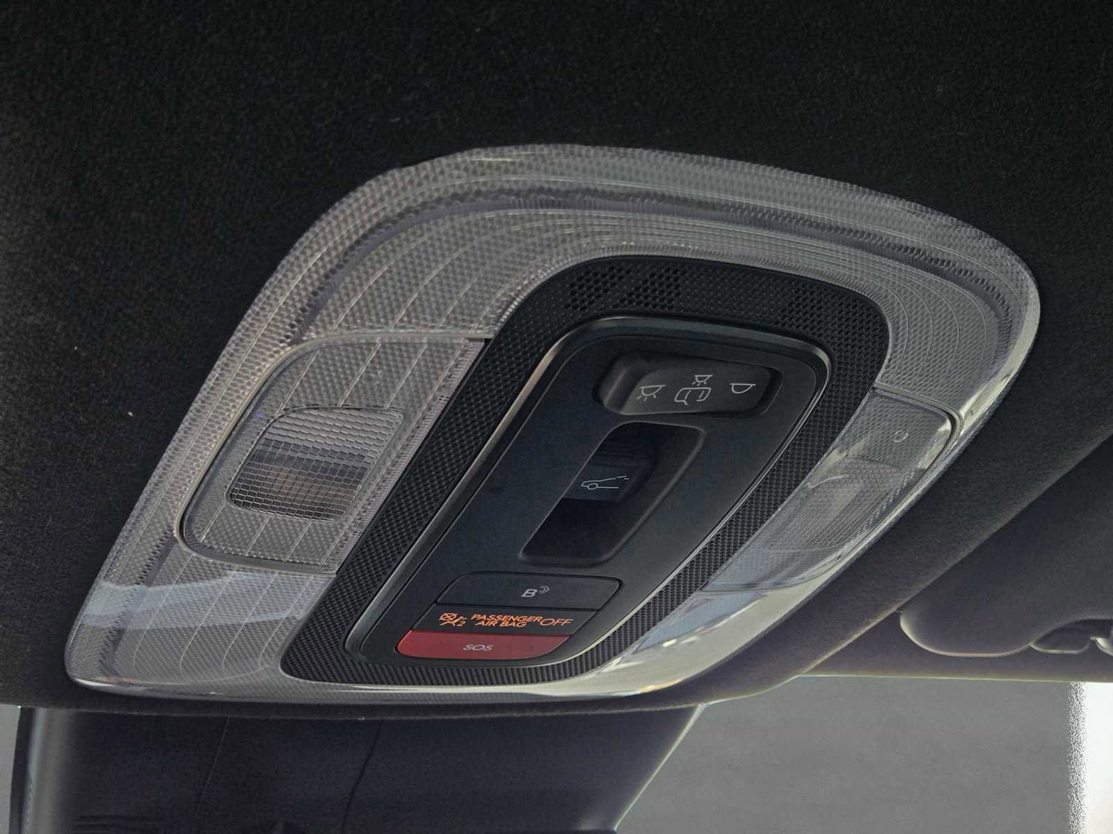 Used 2025 Hyundai Elantra Limited image 30