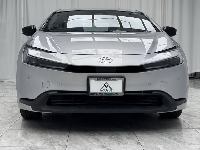 Used 2024 Toyota Prius LE image 3
