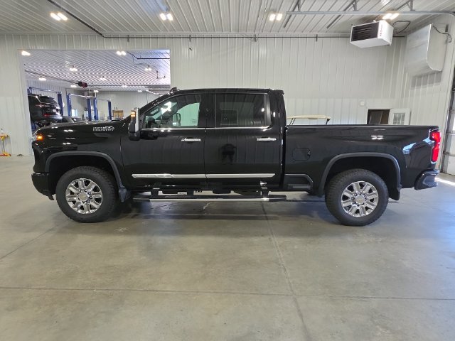 Used 2026 Chevrolet Silverado 3500 High Country AWD/4WD image 5