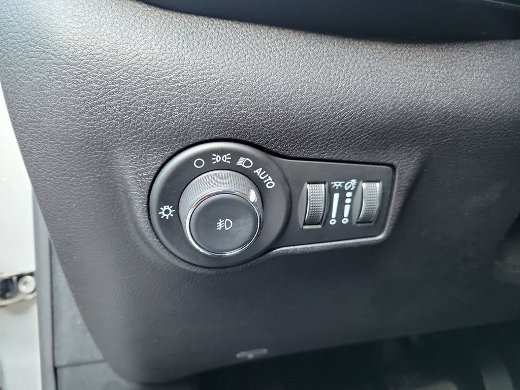 Used 2024 Jeep Compass Trailhawk AWD/4WD image 27