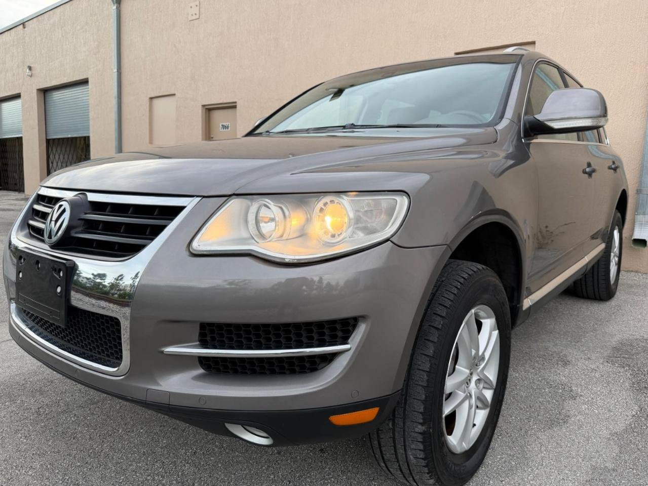 Used 2008 Volkswagen Touareg V6 AWD/4WD image 5