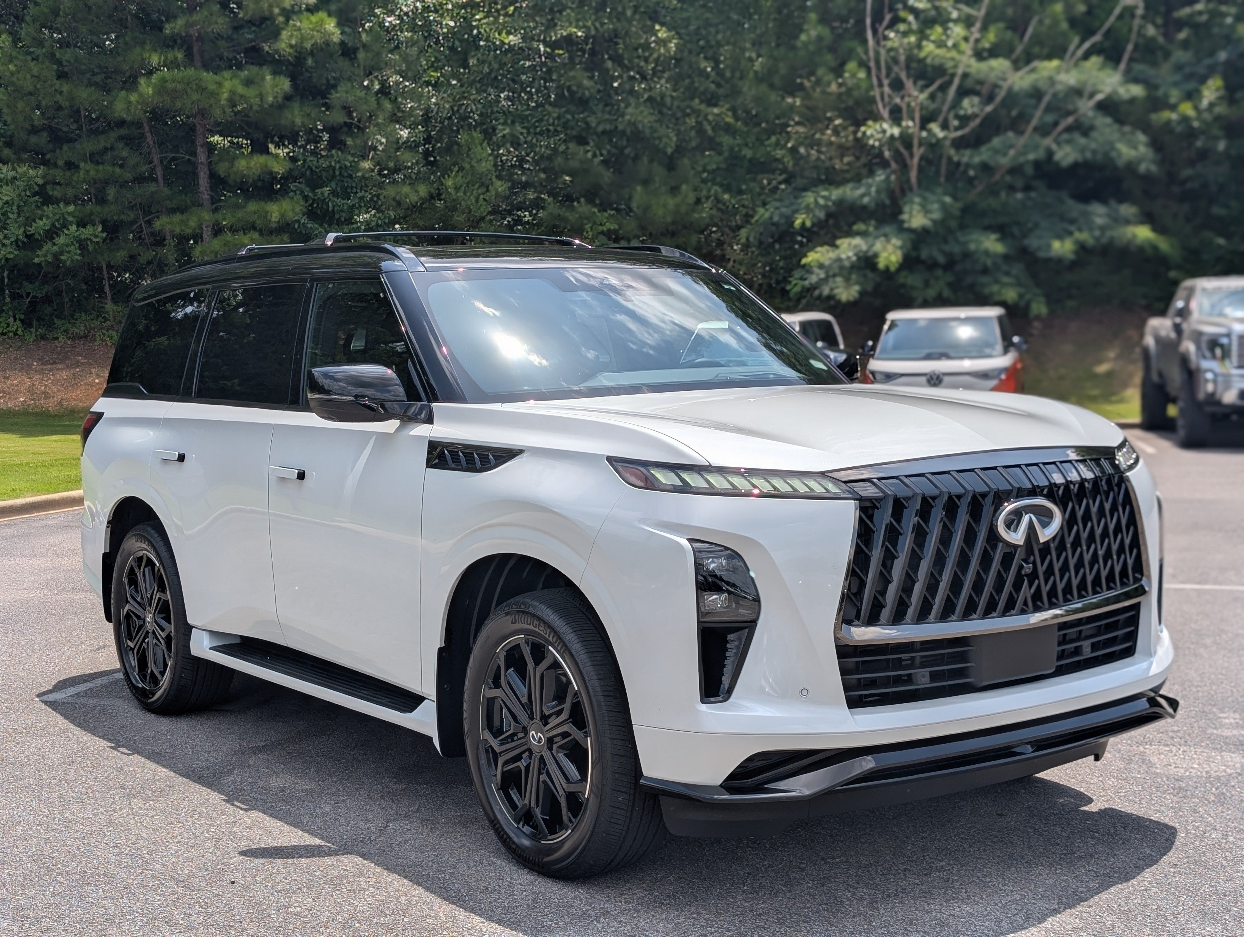 Used 2026 INFINITI QX80 4WD w/ Sport Exterior Package image 11