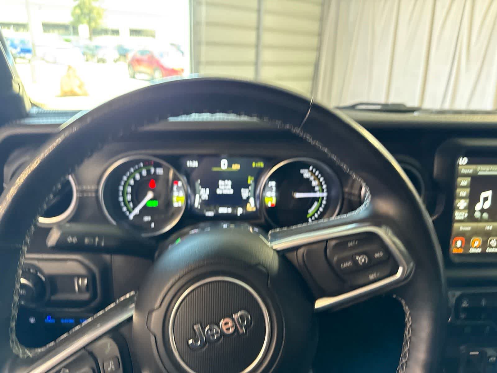Used 2023 Jeep Wrangler Unlimited Sahara w/ Cold Weather Group AWD/4WD image 25