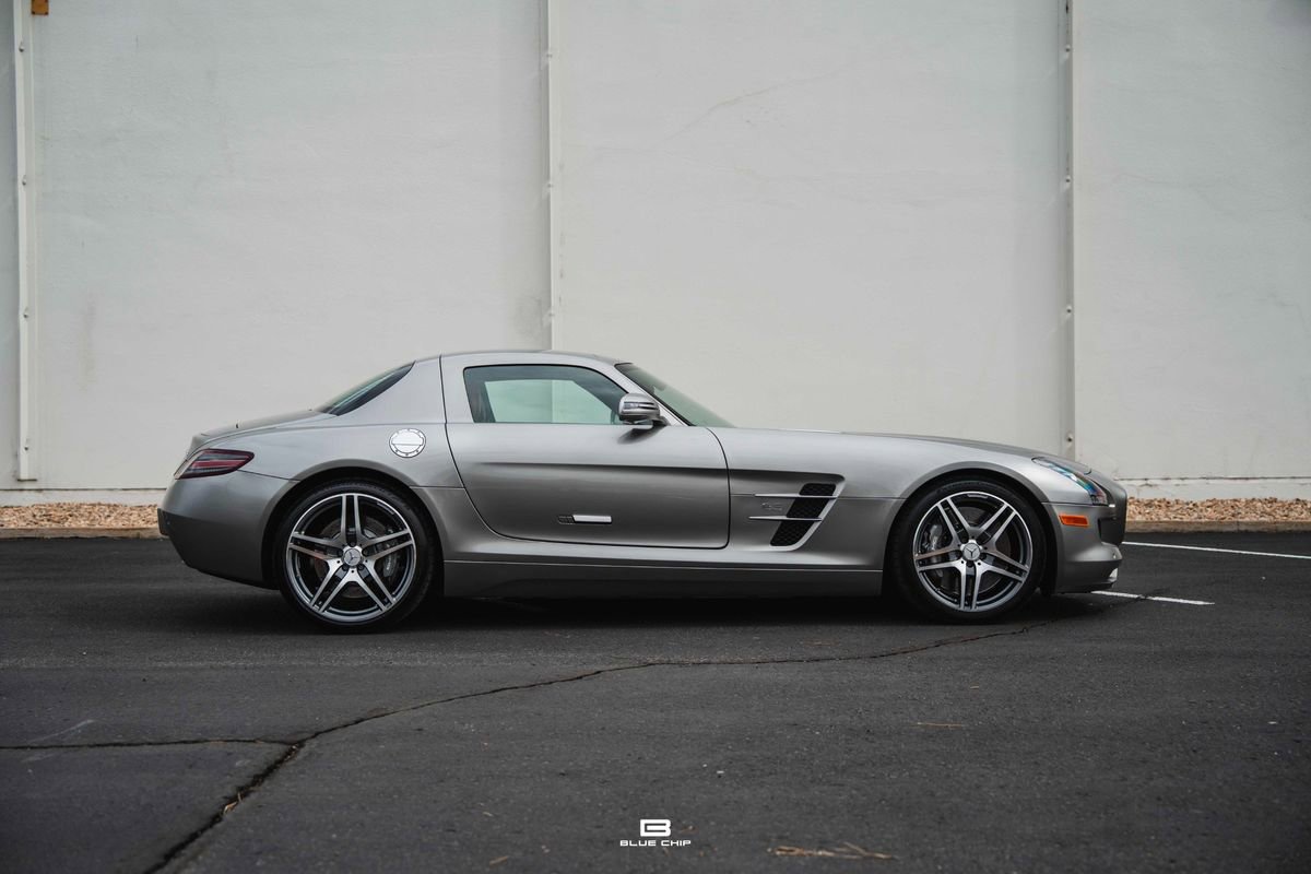 Used 2011 Mercedes-Benz SLS AMG Coupe image 10