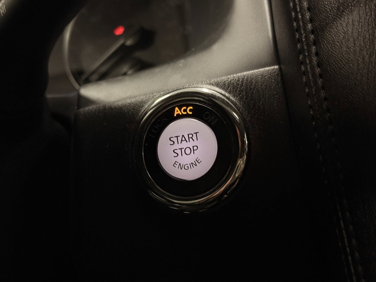 Used 2023 Nissan Armada SL w/ Captain's Chairs Package image 65